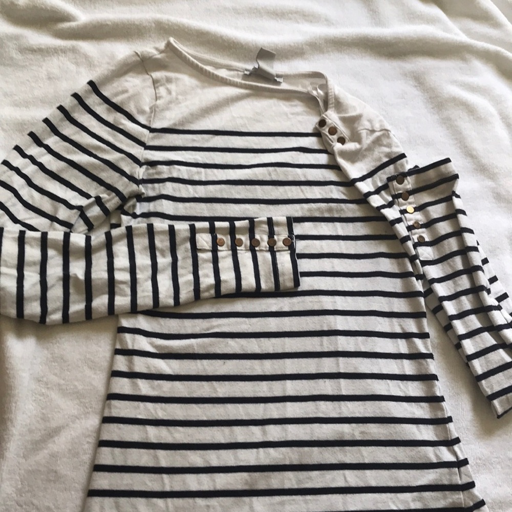 white with navy striped longsleeved T-shirt